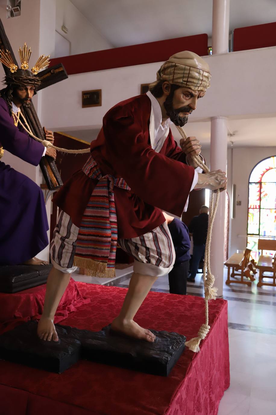 Fotos: Las Tres Caídas cobra vida en Córdoba con el Cirineo y un sayón