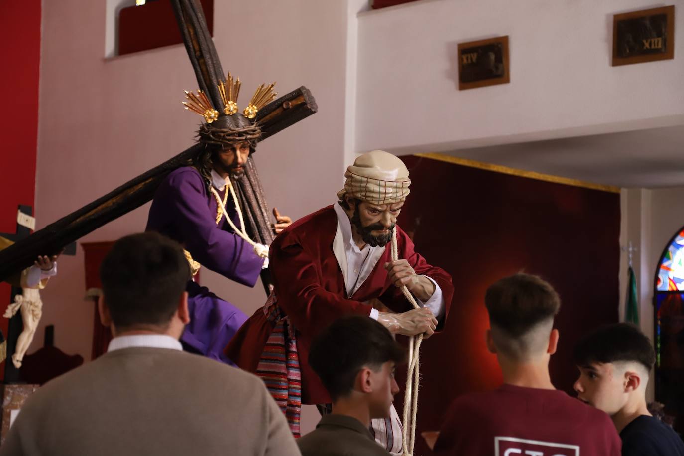 Fotos: Las Tres Caídas cobra vida en Córdoba con el Cirineo y un sayón