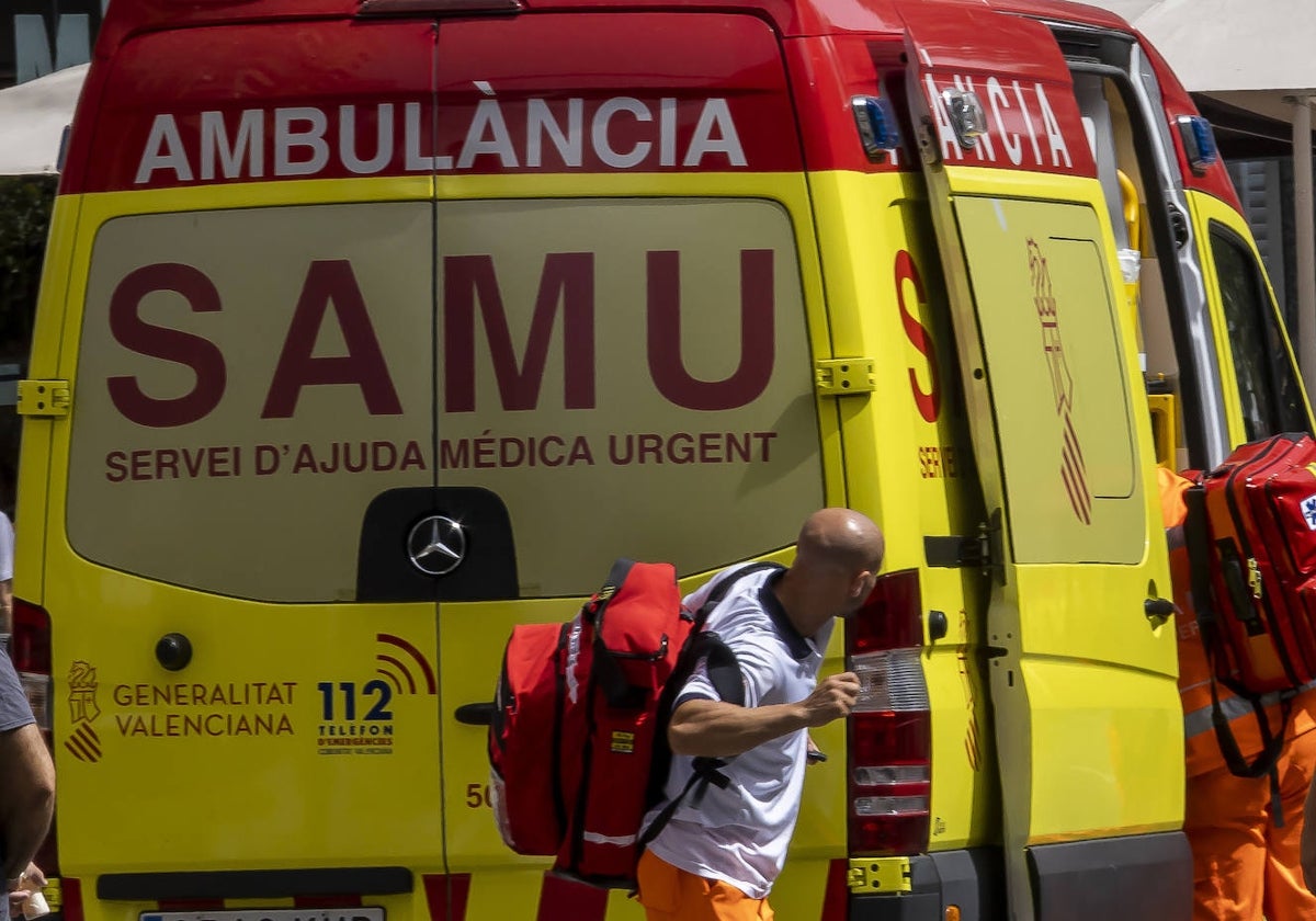 Imagen de archivo de una ambulancia del SAMU