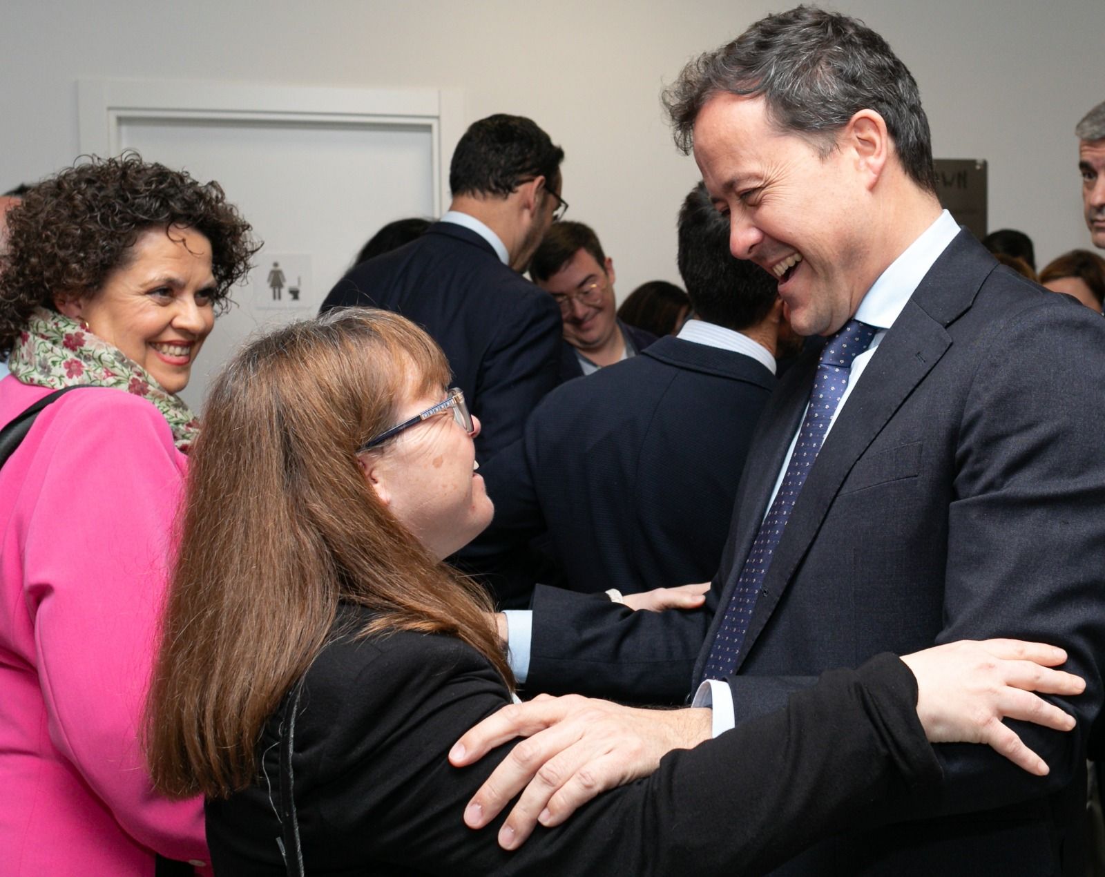 El alcalde, Carlos Velázquez