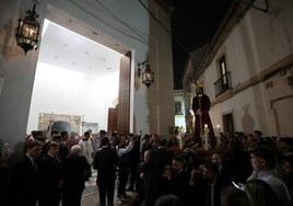 Fotos: el solemne traslado de las imágenes de la Sentencia a su nueva casa de hermandad en Córdoba