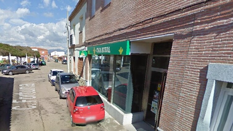 Atraco en La Pueblanueva: buscan a dos españoles armados de unos 60 años que se llevaron 4.000 euros