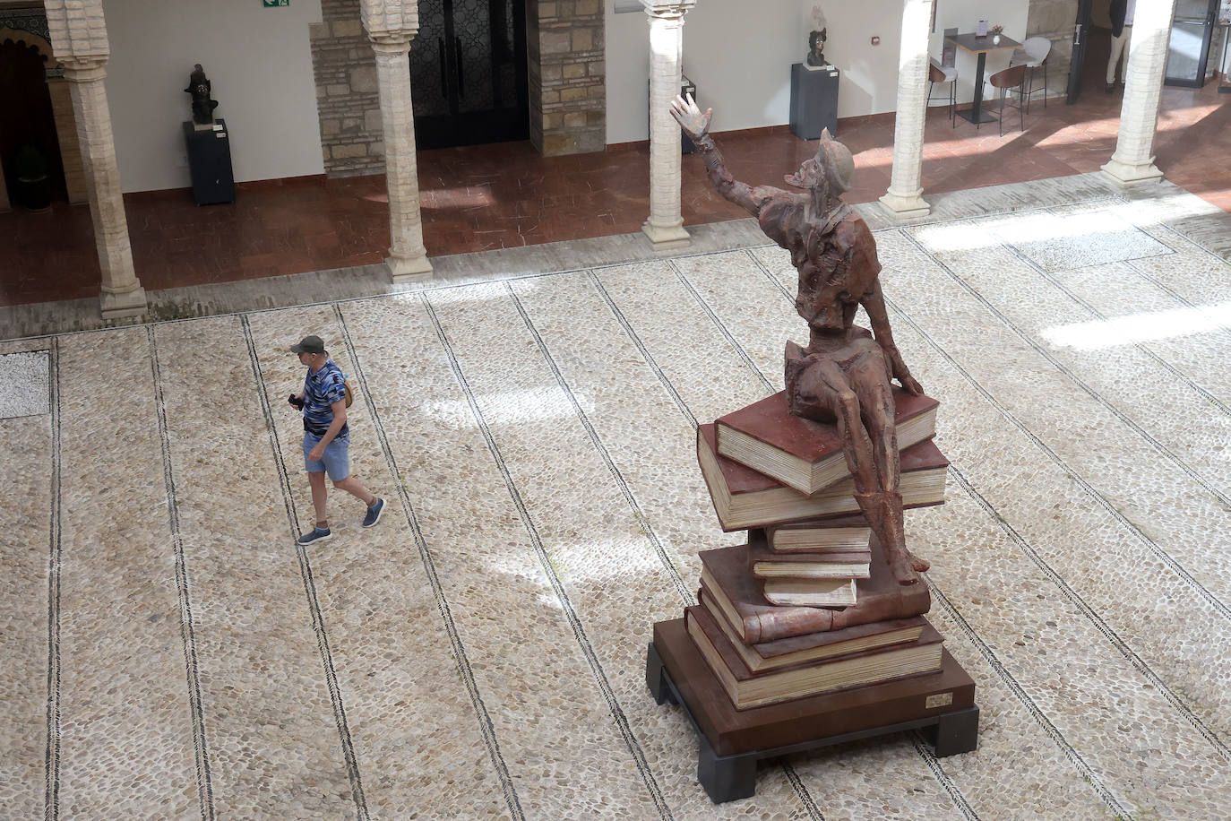 Fotos: la impactante exposición de la escultura de Aurelio Teno en Córdoba