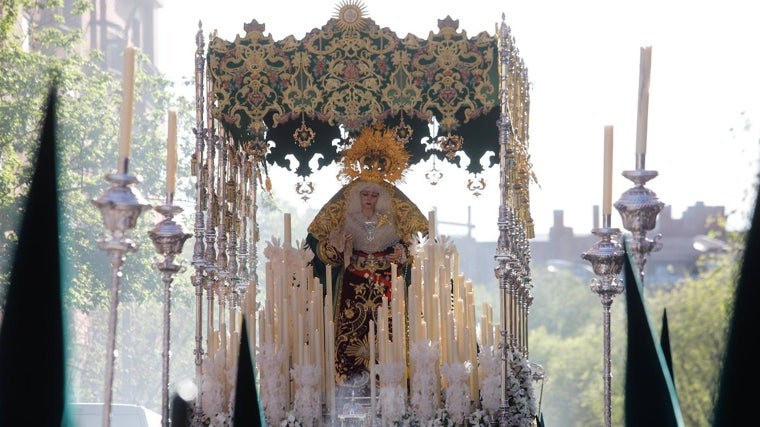 La Virgen de la Esperanza del Valle, en su paso de palio