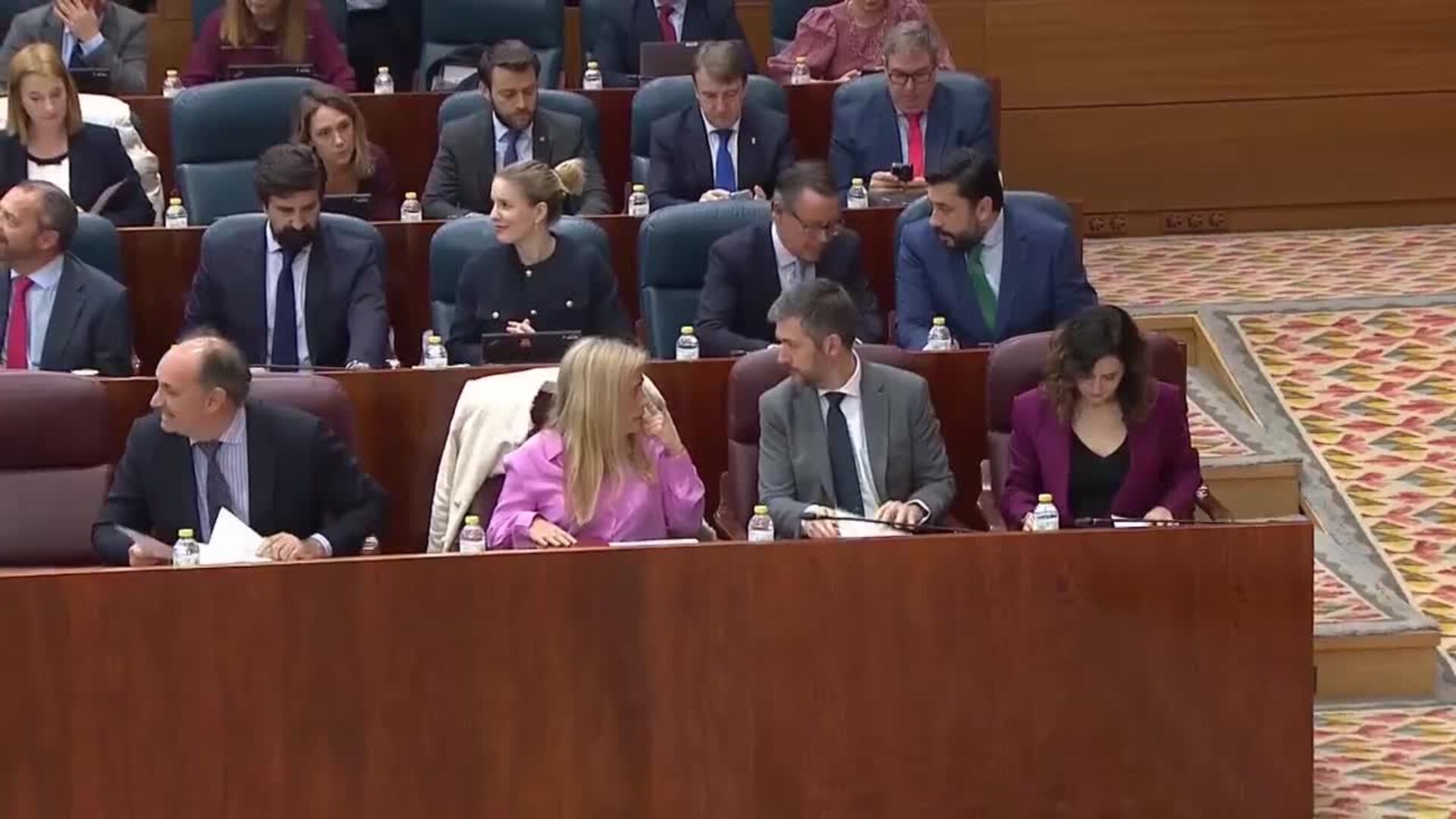 El presidente de la Asamblea llama a la "cortesía" y ceñirse a las ...