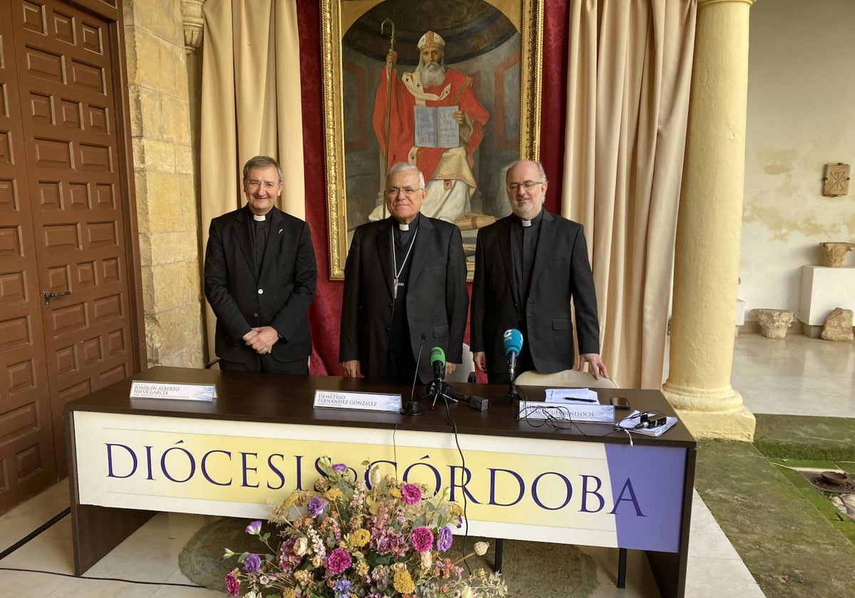 Joaquín Alberto Nieva, Demetrio Fernández y Patricio de Navascués, en la presentación de los actos