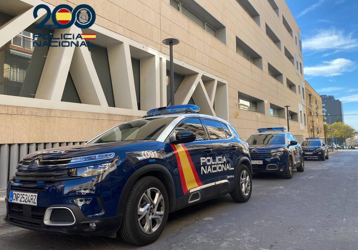 Somos policías»: dos ladrones entran a robar a una casa de Alicante y el  dueño se despierta con ambos en su habitación