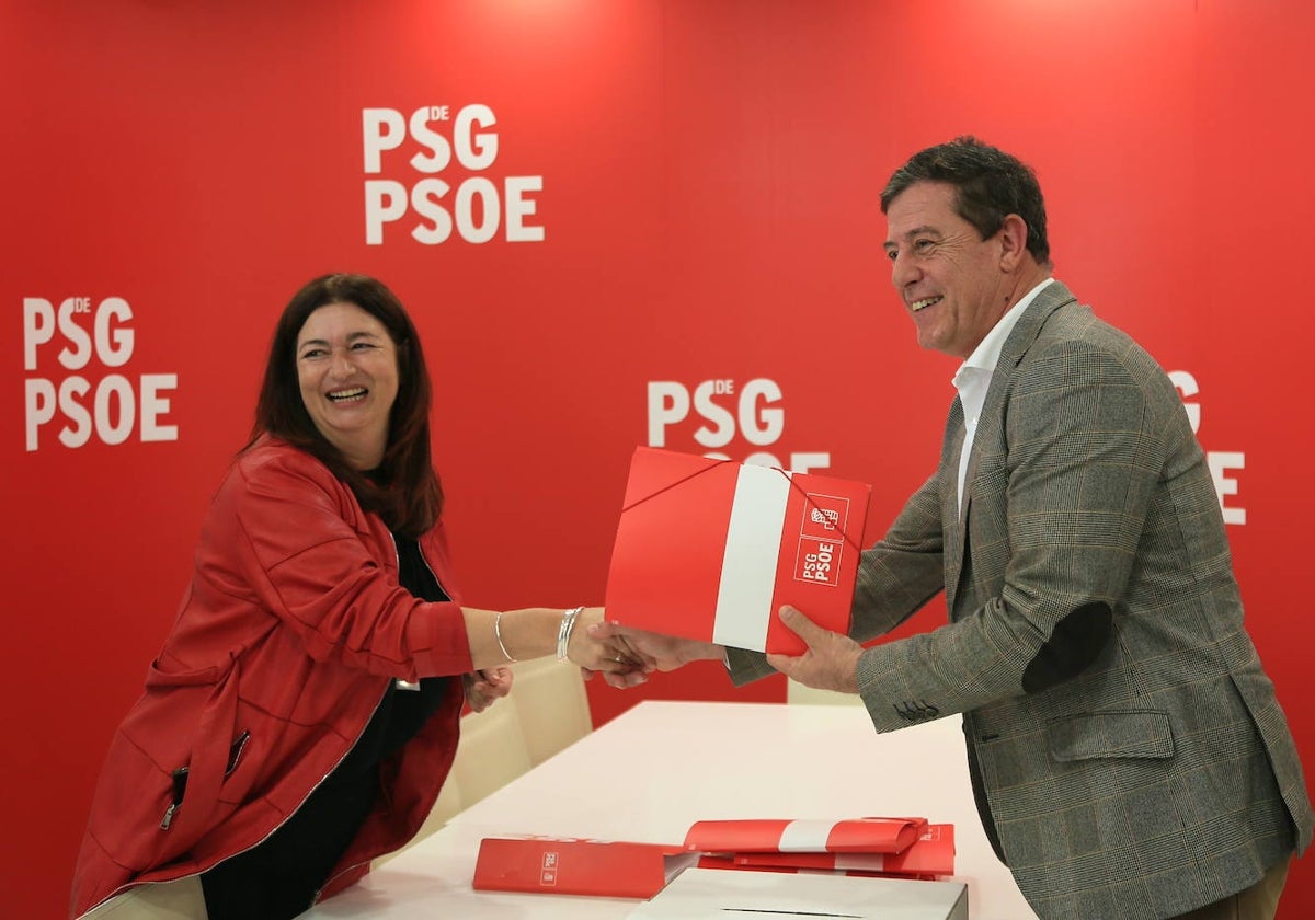 Besteiro ha entregado este viernes más de un millar de avales que le convertirán en el líder del PSdeG