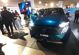 Peugeot presenta en Córdoba su nuevo modelo E-3008, con hasta 700 kilómetros de autonomía
