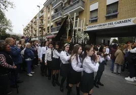 Fotos: el multitudinario Via Crucis del Colegio del Carmen en Córdoba