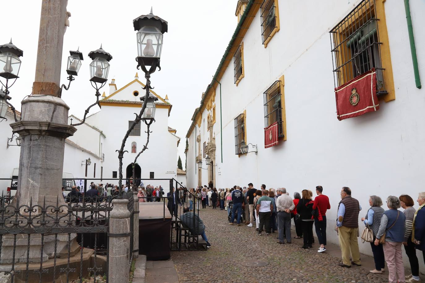 Fotos: el popular y fervoroso Viernes de Dolores en Córdoba