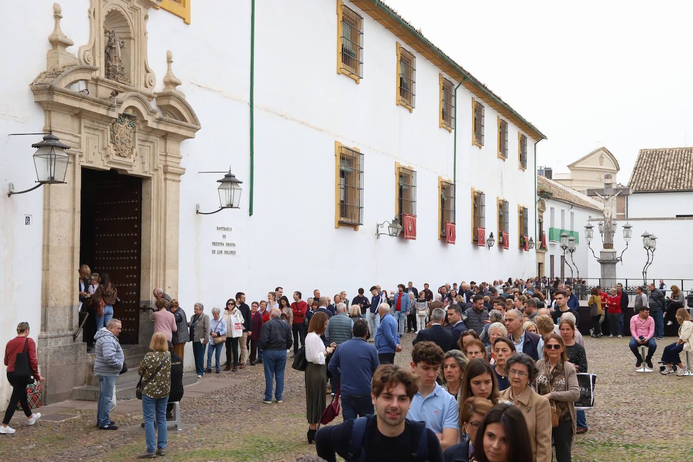 Fotos: el popular y fervoroso Viernes de Dolores en Córdoba