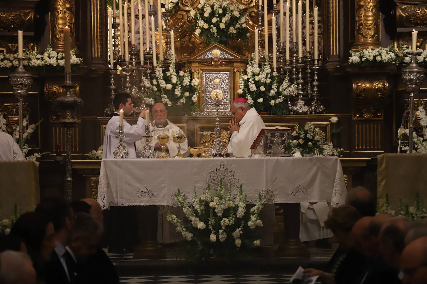 Fotos: el popular y fervoroso Viernes de Dolores en Córdoba