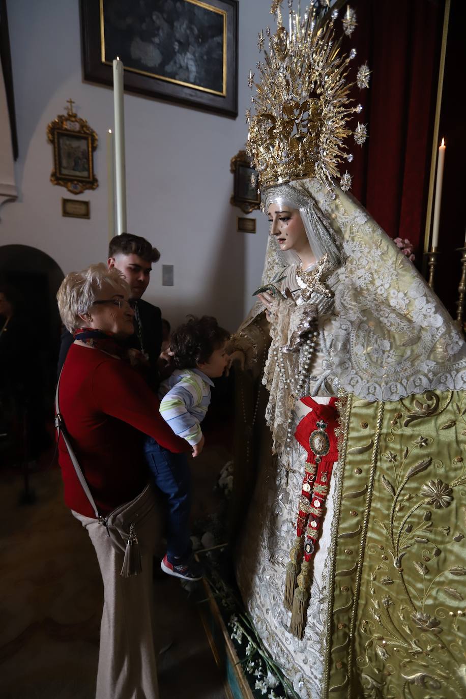 Fotos: el popular y fervoroso Viernes de Dolores en Córdoba