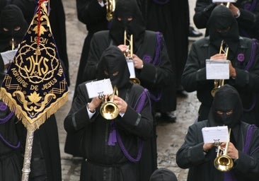 La música procesional marca el paso