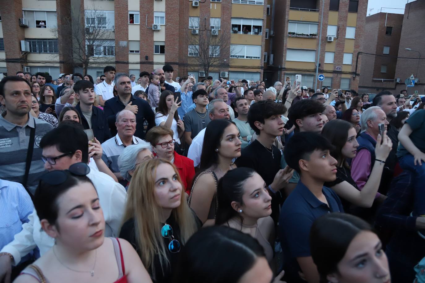 Fotos: la entusiasta procesión de la cofradía de la O en Córdoba