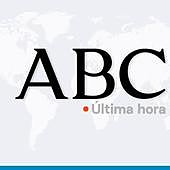 Tres menores de 17 años caen con un turismo de alta gama desde un puente de 9 metros