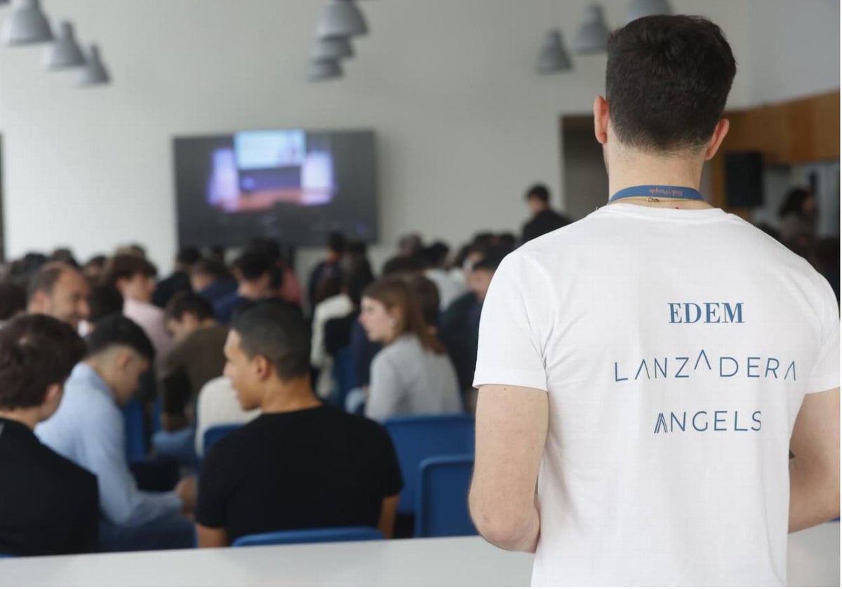 Más de 700 personas asisten al Inspiration Day de Marina de Empresas para conocer a generadores de contenido con millones de seguidores en redes sociales