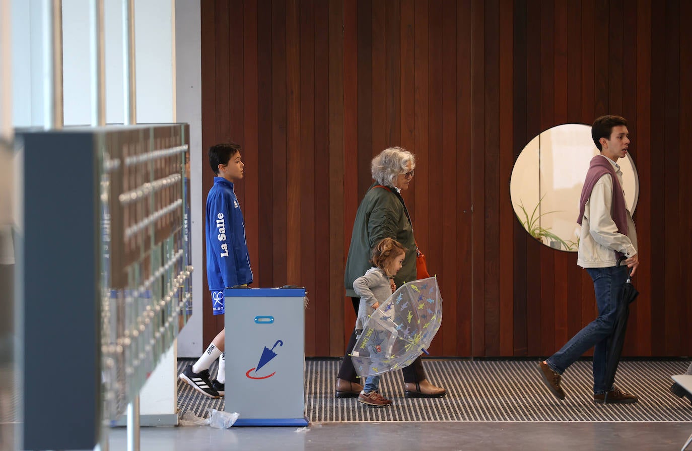 Fotos: Un paseo por la Biblioteca Grupo Cántico de Córdoba