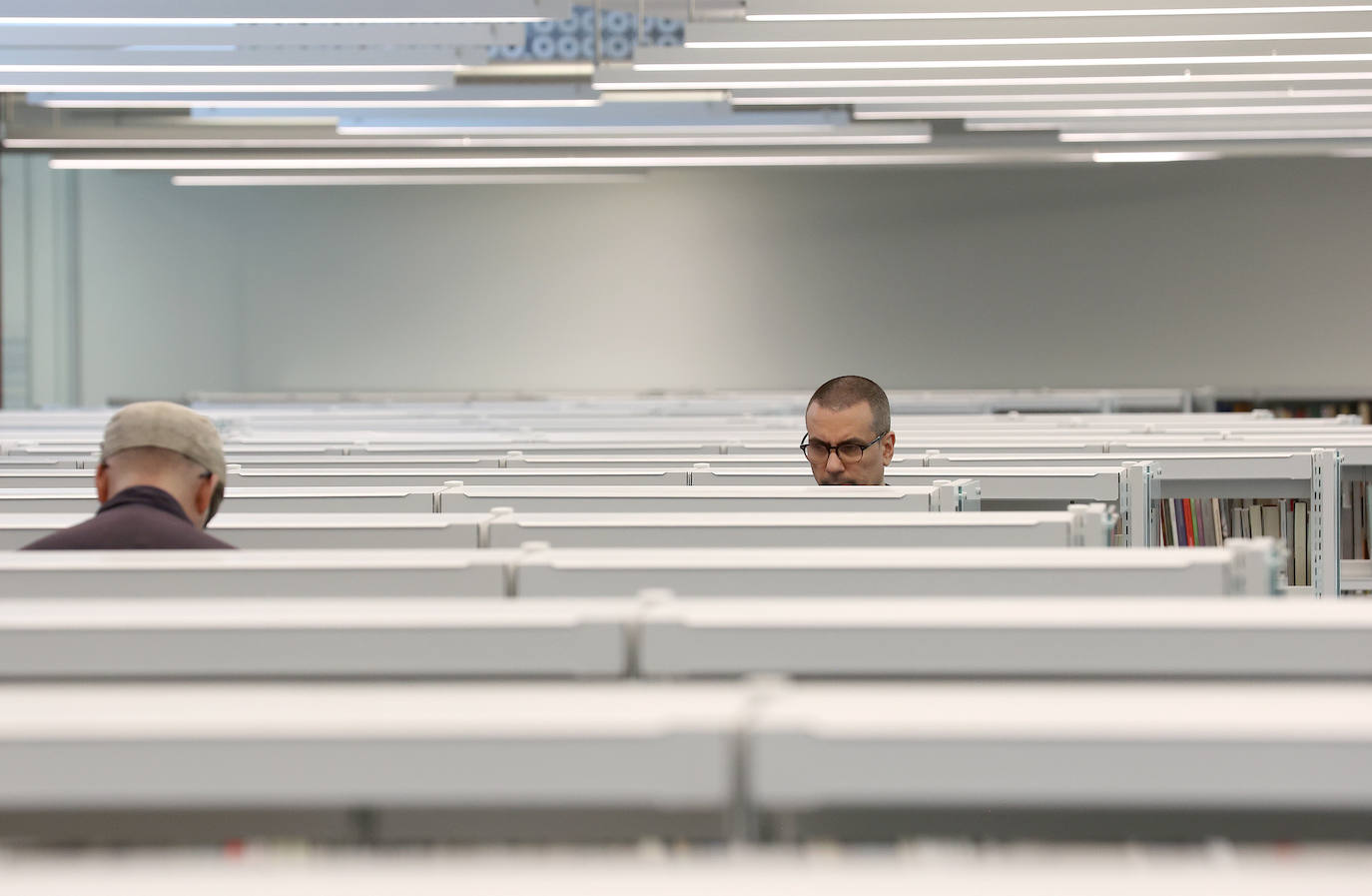 Fotos: Un paseo por la Biblioteca Grupo Cántico de Córdoba