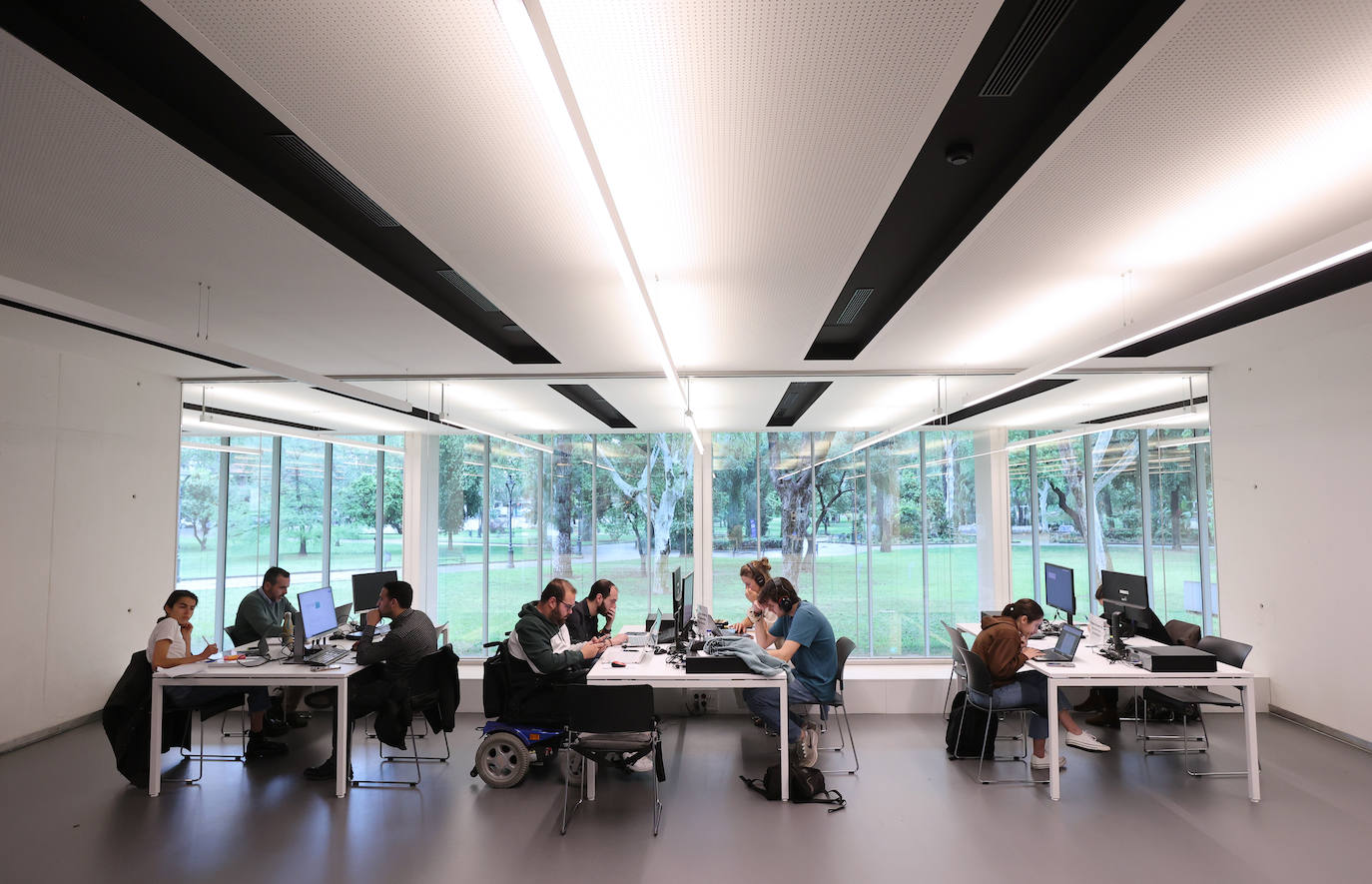 Fotos: Un paseo por la Biblioteca Grupo Cántico de Córdoba