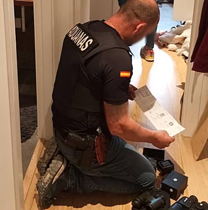 Imagen de los registros llevados a cabo por uno de los agentes del Servicio de Aduanas