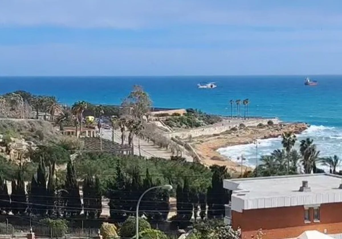 Mueren ahogados un menor y un hombre que intentaba salvarlo en una playa de  Tarragona