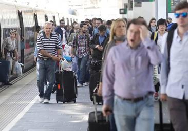Renfe ofrece 294.000 plazas en trenes de alta velocidad y larga distancia con origen y destino en la Comunidad Valenciana esta Semana Santa