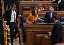 Sánchez adopta la estrategia del barro ante la primavera electoral