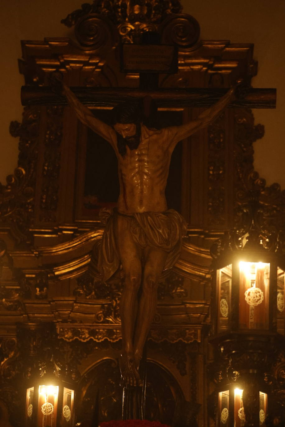 Las imágenes de la Buena Muerte en la Madrugada de la Semana Santa de Córdoba 2024