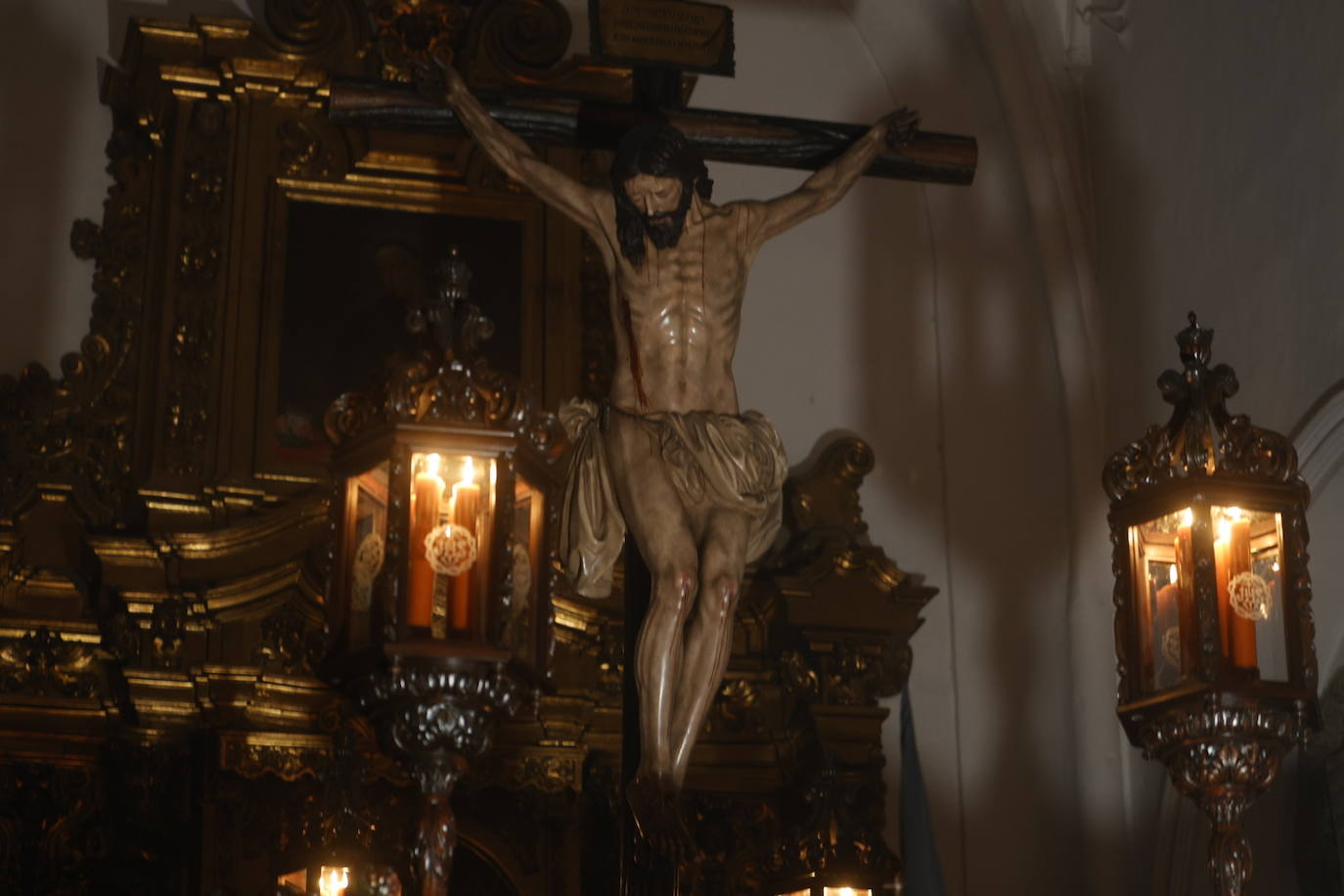 Las imágenes de la Buena Muerte en la Madrugada de la Semana Santa de Córdoba 2024