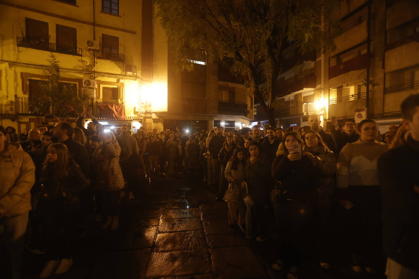 Las imágenes de la Buena Muerte en la Madrugada de la Semana Santa de Córdoba 2024