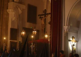 Las imágenes de la Buena Muerte en la Madrugada de la Semana Santa de Córdoba 2024