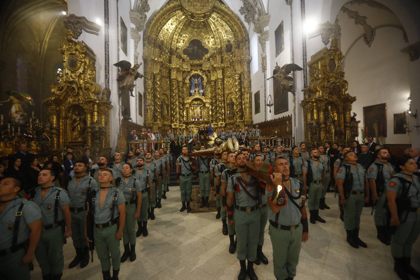 Las imágenes del vía crucis del Señor de la Caridad de Córdoba el Viernes Santo de 2024