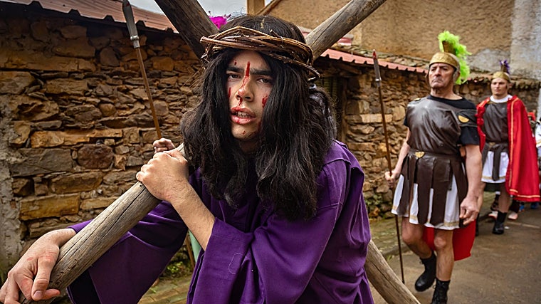 Cristo con la cruz a cuestas en Serradilla del Arroyo