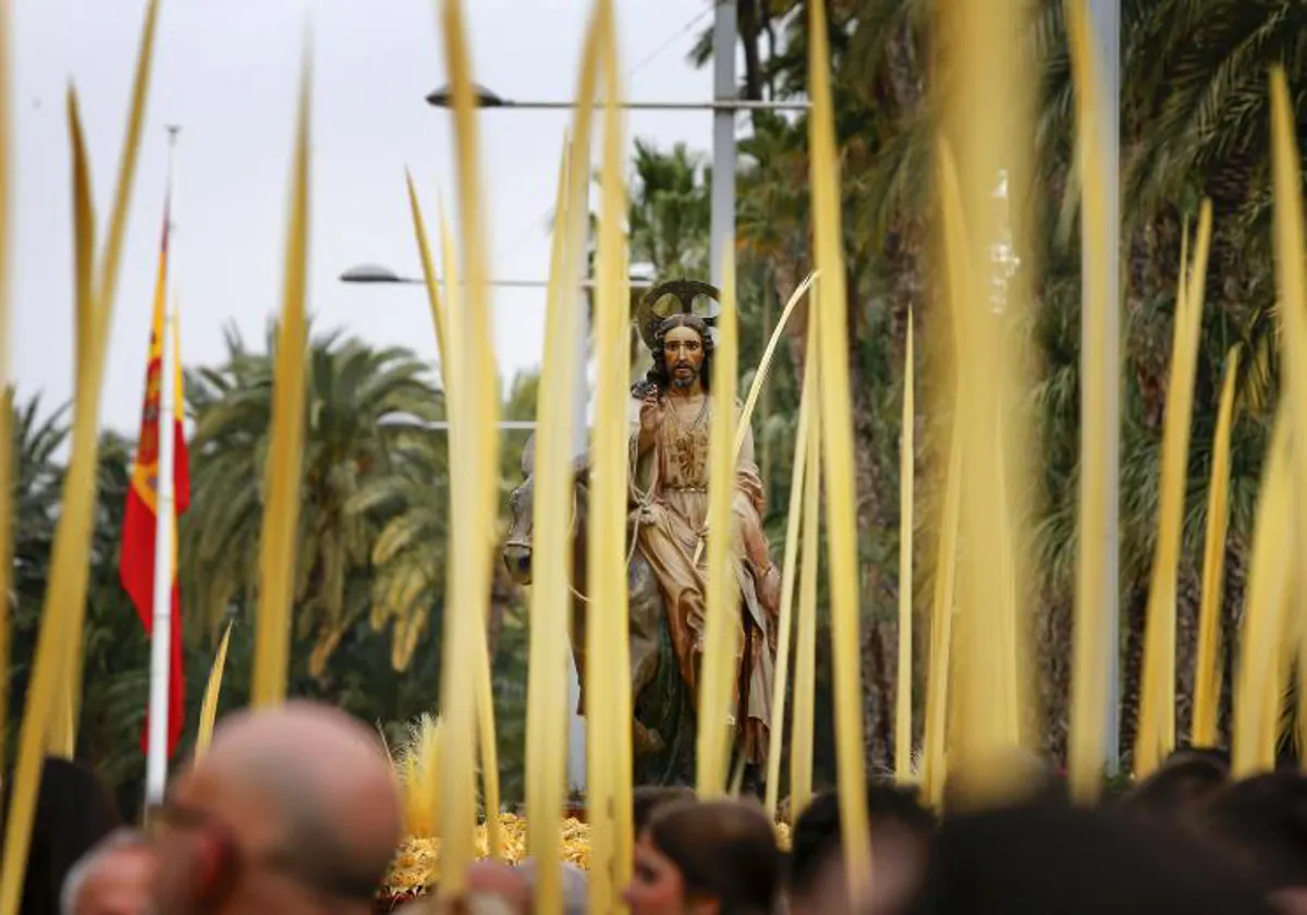 Imagen de archivo tomada en la procesión del Domingo de Ramos de Elche