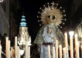 La procesión del Encuentro pone fin este domingo a una Semana Santa de fervor y lluvia