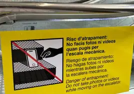 «Riesgo de atrapamiento»: prohíben los 'selfies' con la Sagrada Familia desde las escaleras mecánicas del Metro de Barcelona