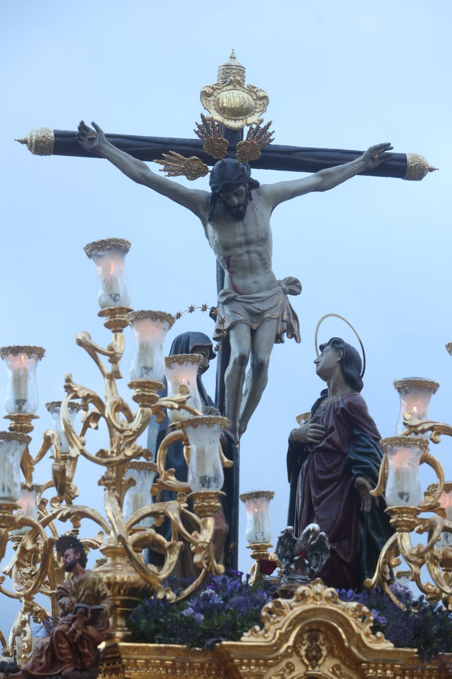 Fotos: los bellos traslados del Amor y la Vera-Cruz desde la Catedral de Córdoba a sus templos