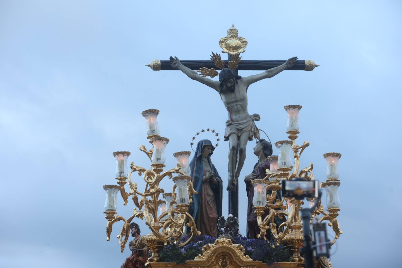 Fotos: los bellos traslados del Amor y la Vera-Cruz desde la Catedral de Córdoba a sus templos