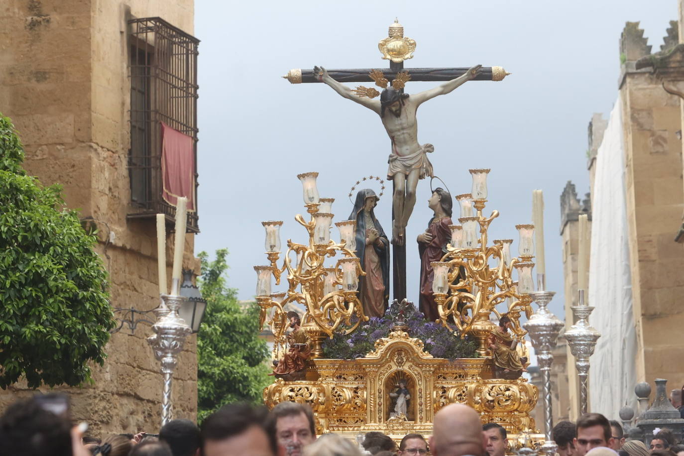 Fotos: los bellos traslados del Amor y la Vera-Cruz desde la Catedral de Córdoba a sus templos