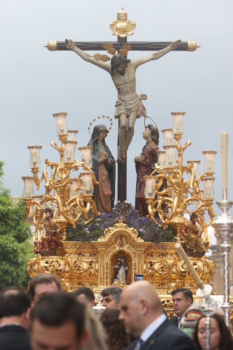 Fotos: los bellos traslados del Amor y la Vera-Cruz desde la Catedral de Córdoba a sus templos