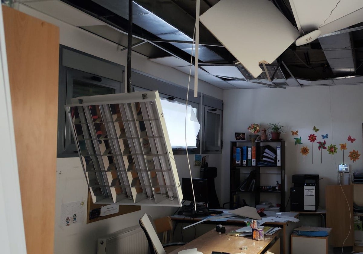 Destrozos en una de las aulas del centro edicativo