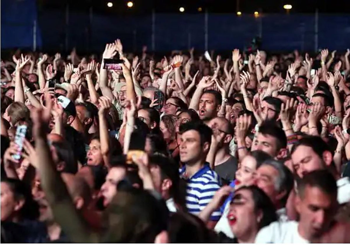 Concierto de Leiva en la Peraleda en junio de 2022