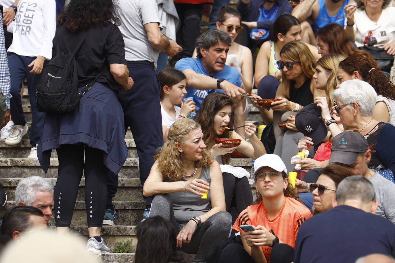 Fotos: las populares y concurridas habas de las Ermitas de Córdoba