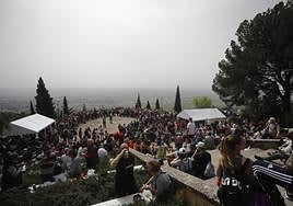 El tirón de las habas de las Ermitas se dispara: más de 2.000 cordobeses participan en la fiesta