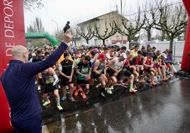 Más de 4.500 corredores participan en la Media Maratón de León