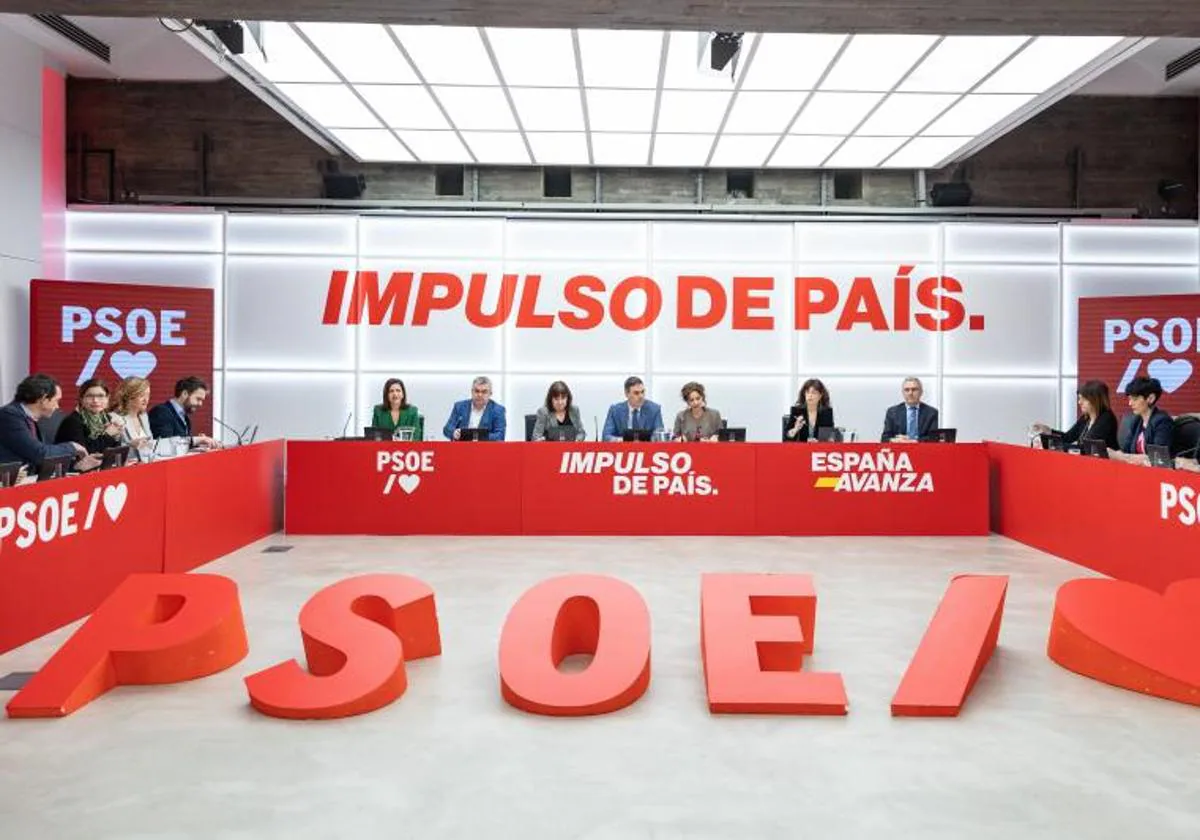 El PSOE utiliza la felicitación al pueblo gitano para cargar contra las autonomías del PP