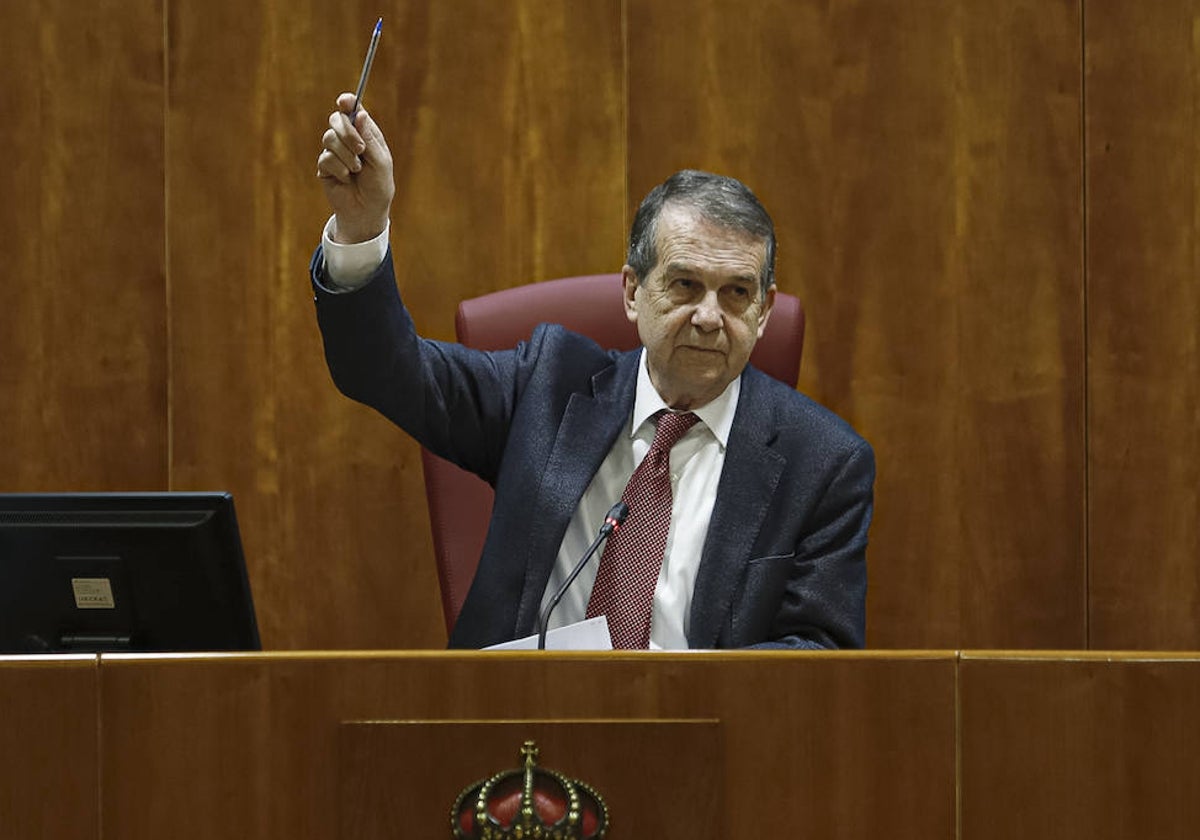 Abel Caballero, durante un pleno de su Ayuntamiento, en Vigo