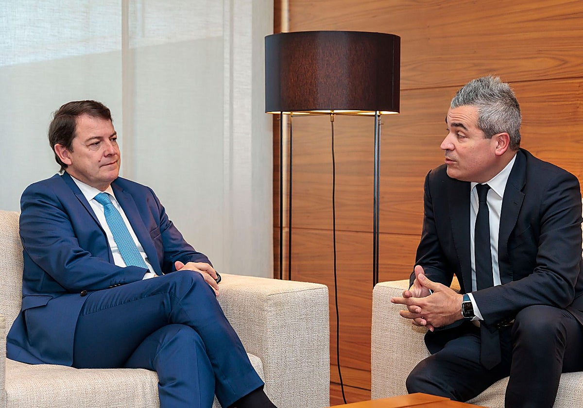 Mañueco y Recasens, durante su encuentro este miércoles en Valladolid